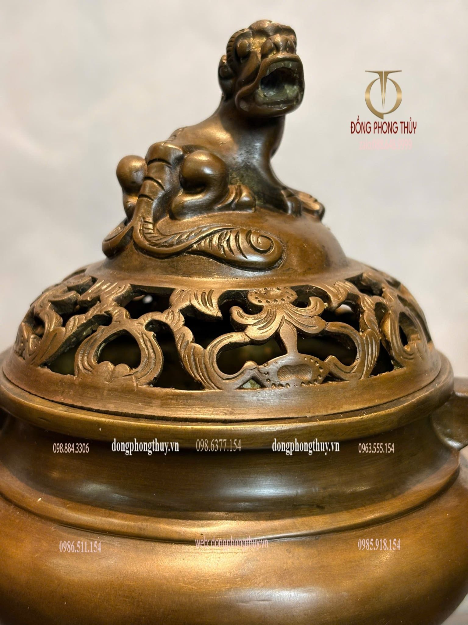 Lư đốt trầm bằng đồng