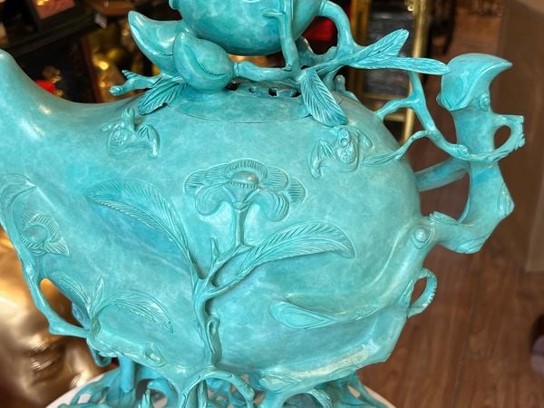 Lư đốt trầm quả đào mẫu cổ patina xanh ngọc lục bích