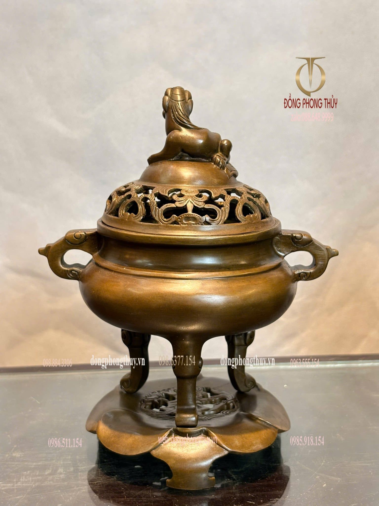 Lư đốt trầm bằng đồng