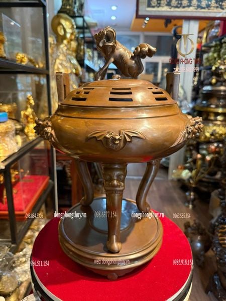 Lư xông trầm thân dơi tai xanh chân cong Cao 40, đk đế 22, đk bụng 33 nặng 9kg