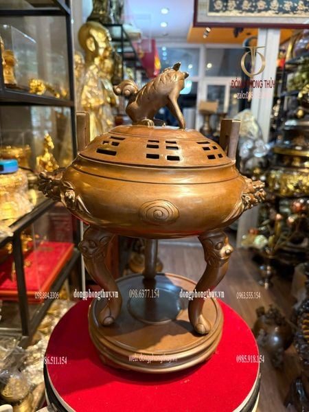 Lư xông trầm thân dơi tai xanh chân cong Cao 40, đk đế 22, đk bụng 33 nặng 9kg