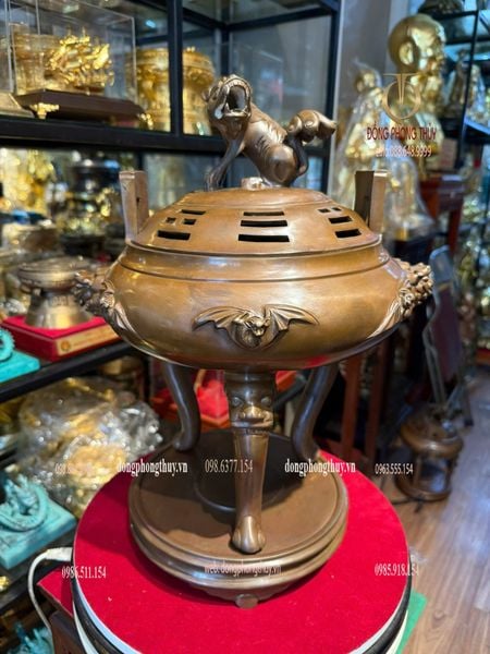 Lư xông trầm thân dơi tai xanh chân cong Cao 40, đk đế 22, đk bụng 33 nặng 9kg