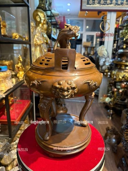 Lư xông trầm thân dơi tai xanh chân cong Cao 40, đk đế 22, đk bụng 33 nặng 9kg