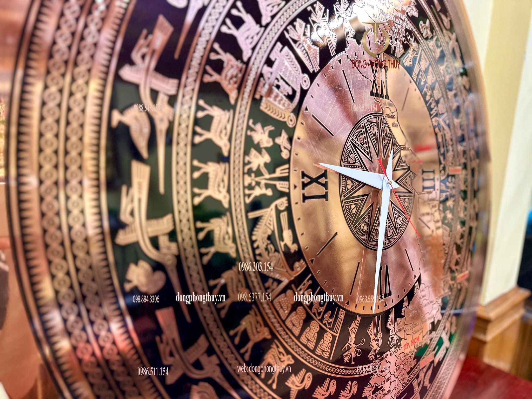 Đồng Hồ mặt trống đồng đỏ