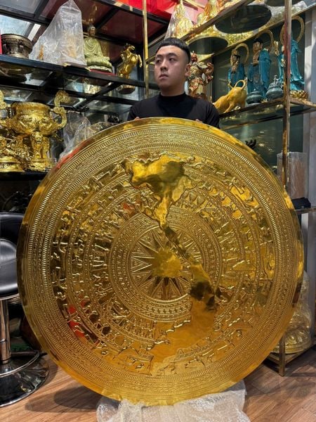 Mặt trống đồng 1m2 thúc tay dát vàng