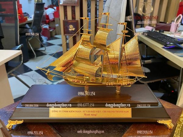 Quà tặng mạ vàng