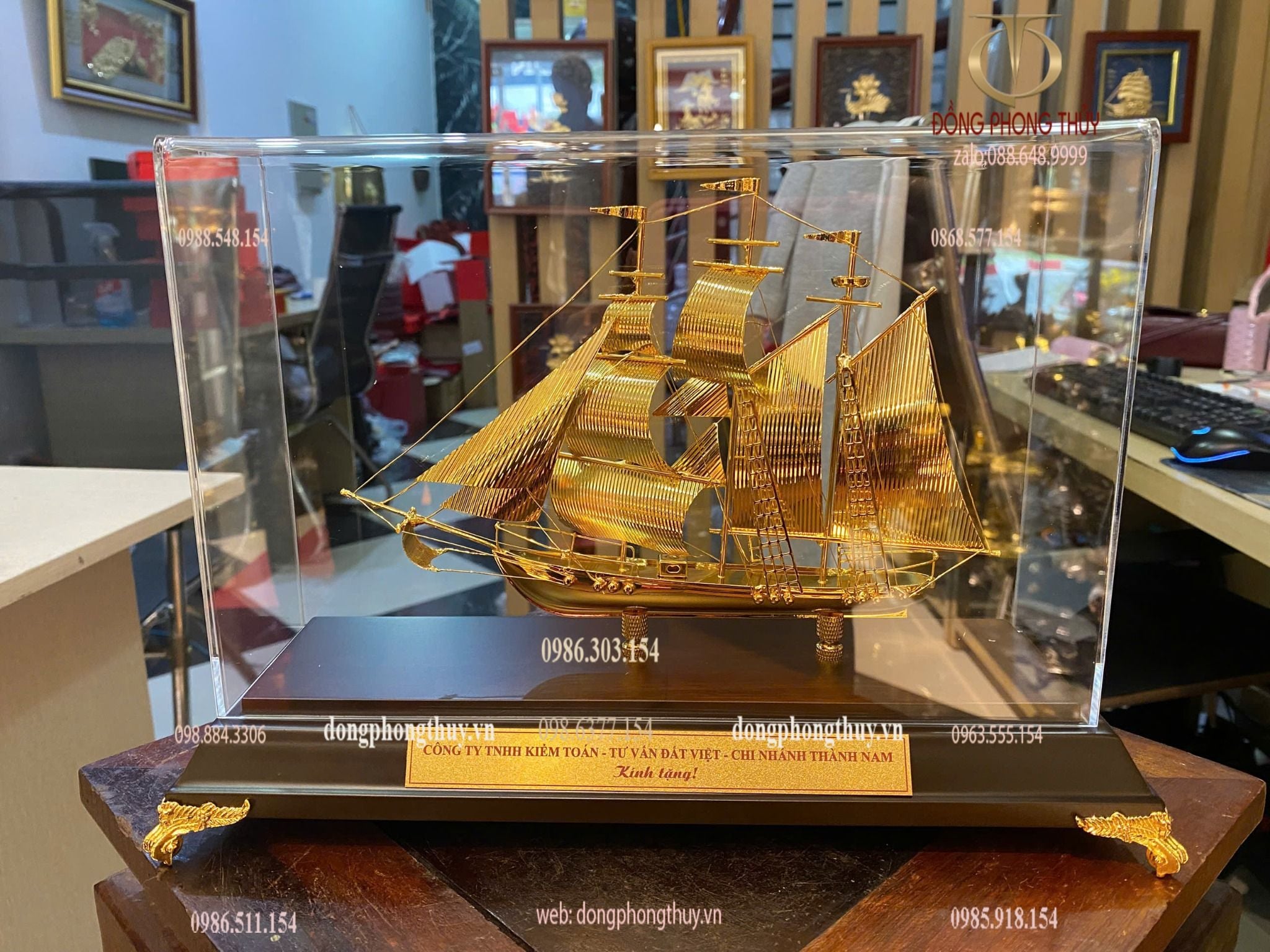 Quà tặng mạ vàng