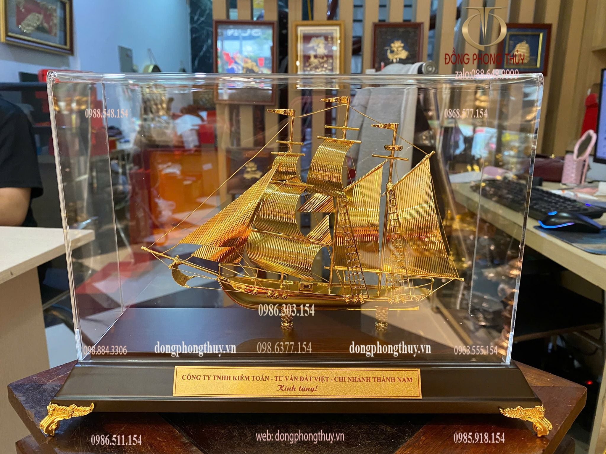 Quà tặng mạ vàng