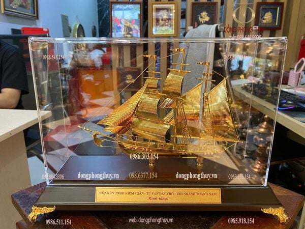 Quà tặng mạ vàng