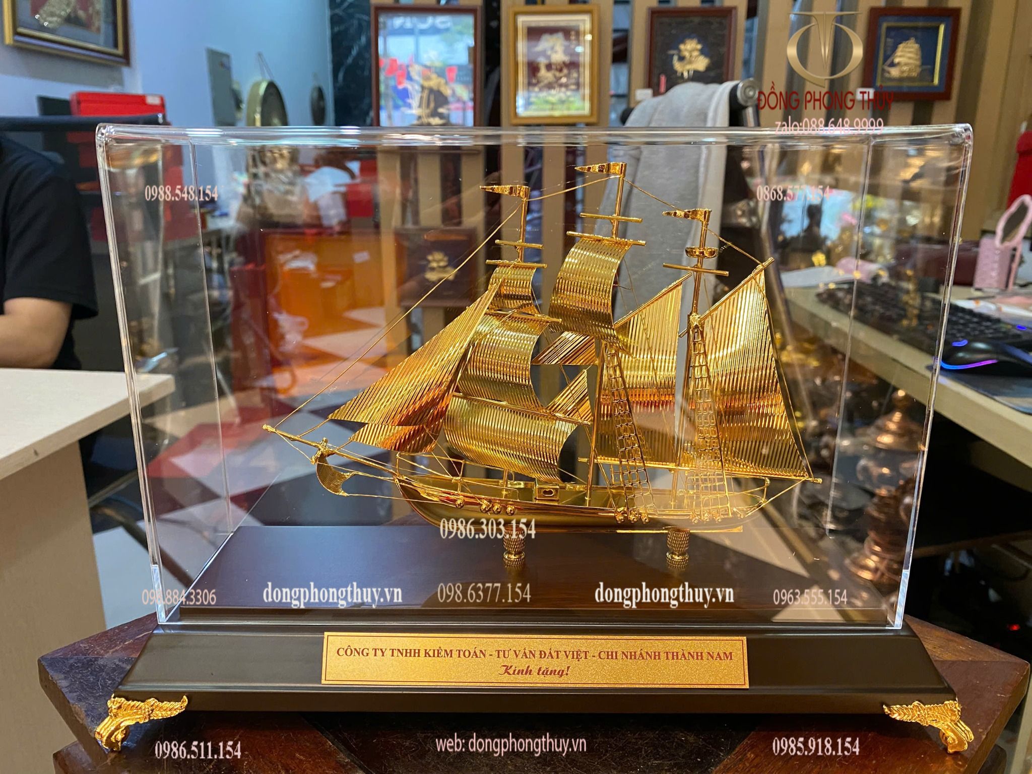 Quà tặng mạ vàng