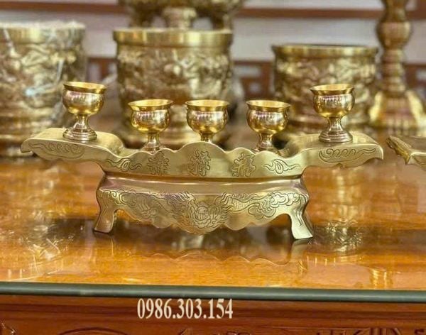 Ngai thờ bằng đồng cát tút 5 chén