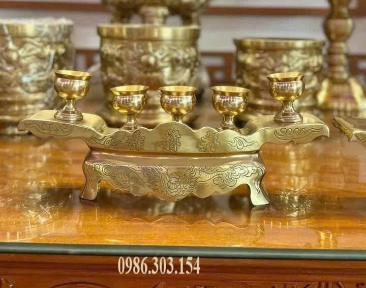 Ngai thờ bằng đồng cát tút 5 chén