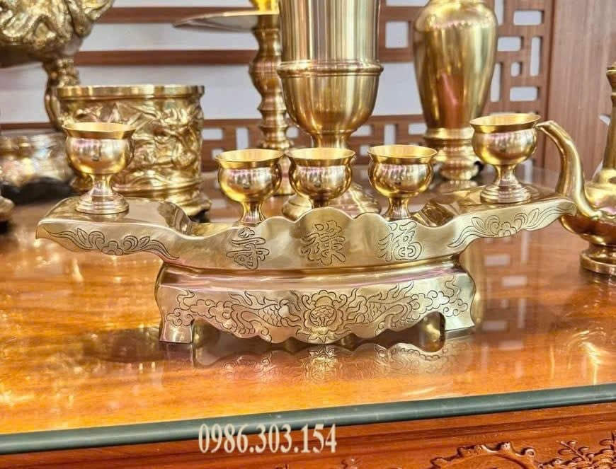 Ngai thờ bằng đồng cát tút 5 chén
