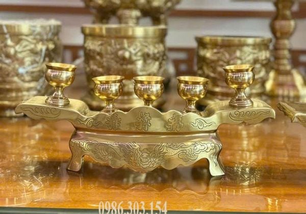 Ngai thờ bằng đồng cát tút 5 chén