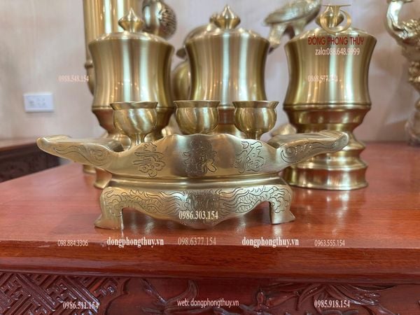 Ngai thờ bằng đồng cát tút 5 chén