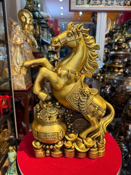 Tượng ngựa phong thủy bằng đồng