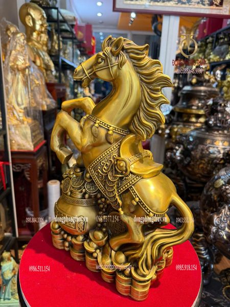 Tượng ngựa phong thủy bằng đồng
