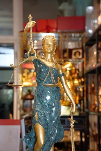 Tượng Nữ Thần Công Lý bằng đồng