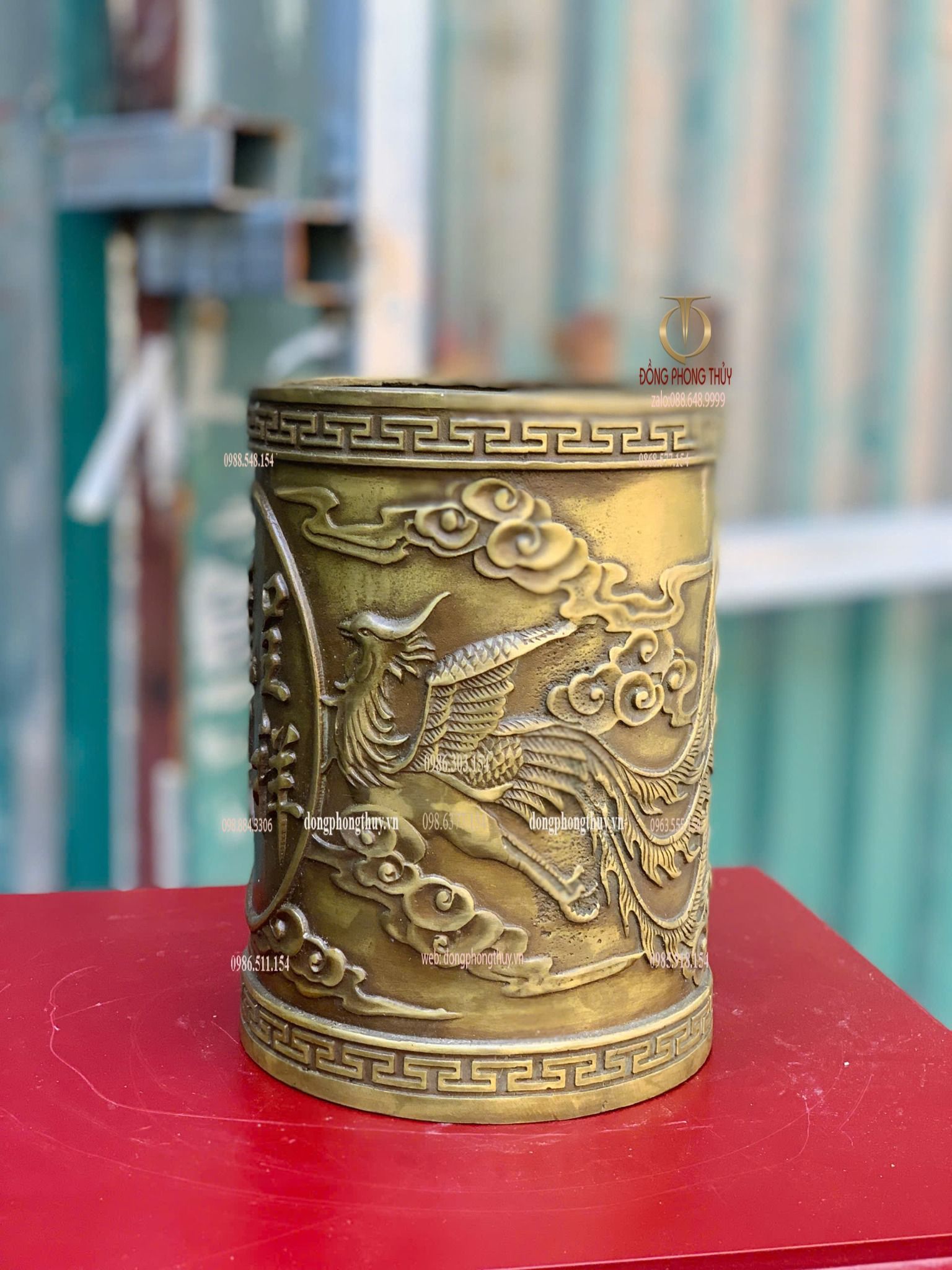 Ống đựng bút bằng đồng