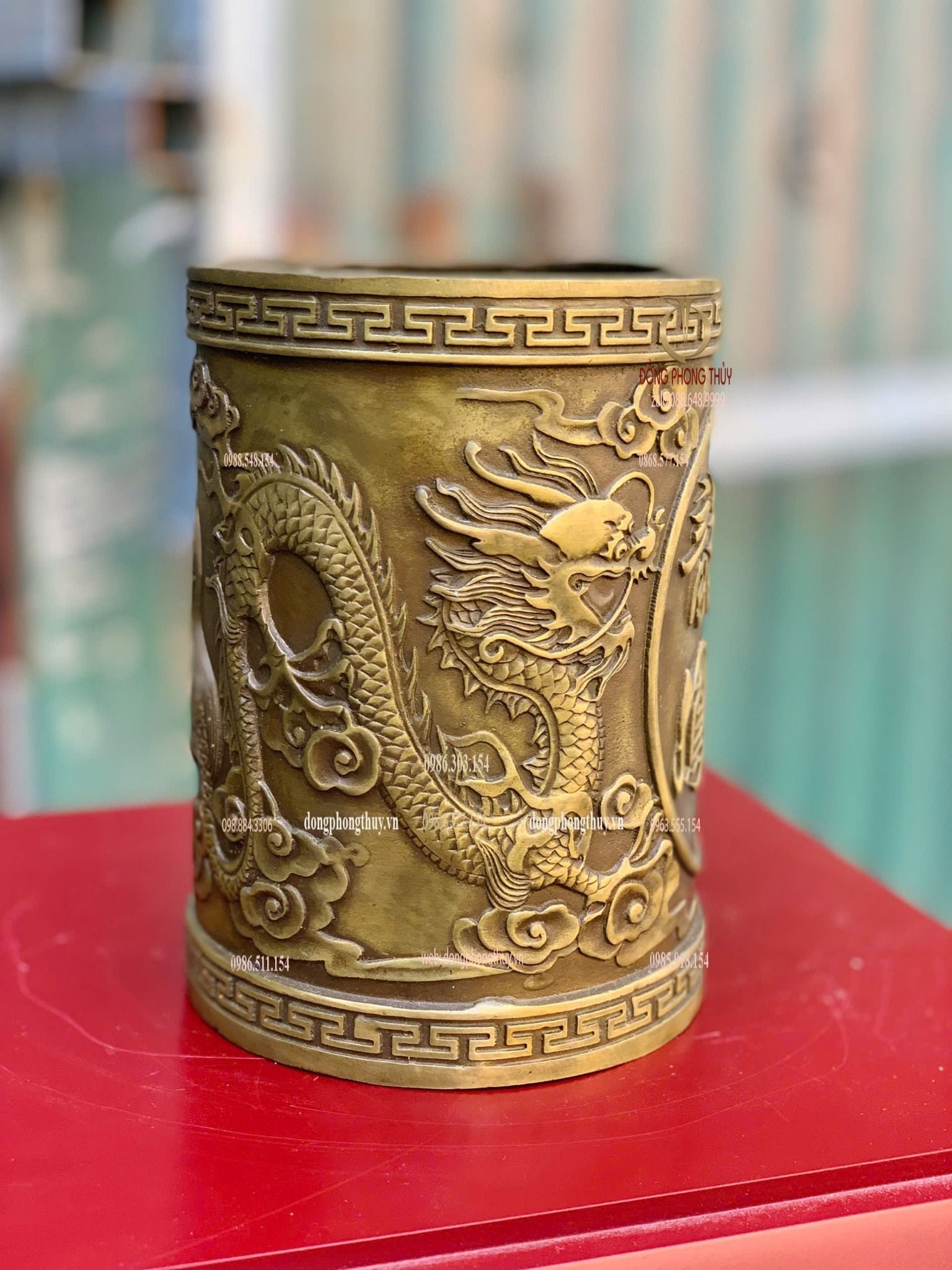 Ống đựng bút bằng đồng