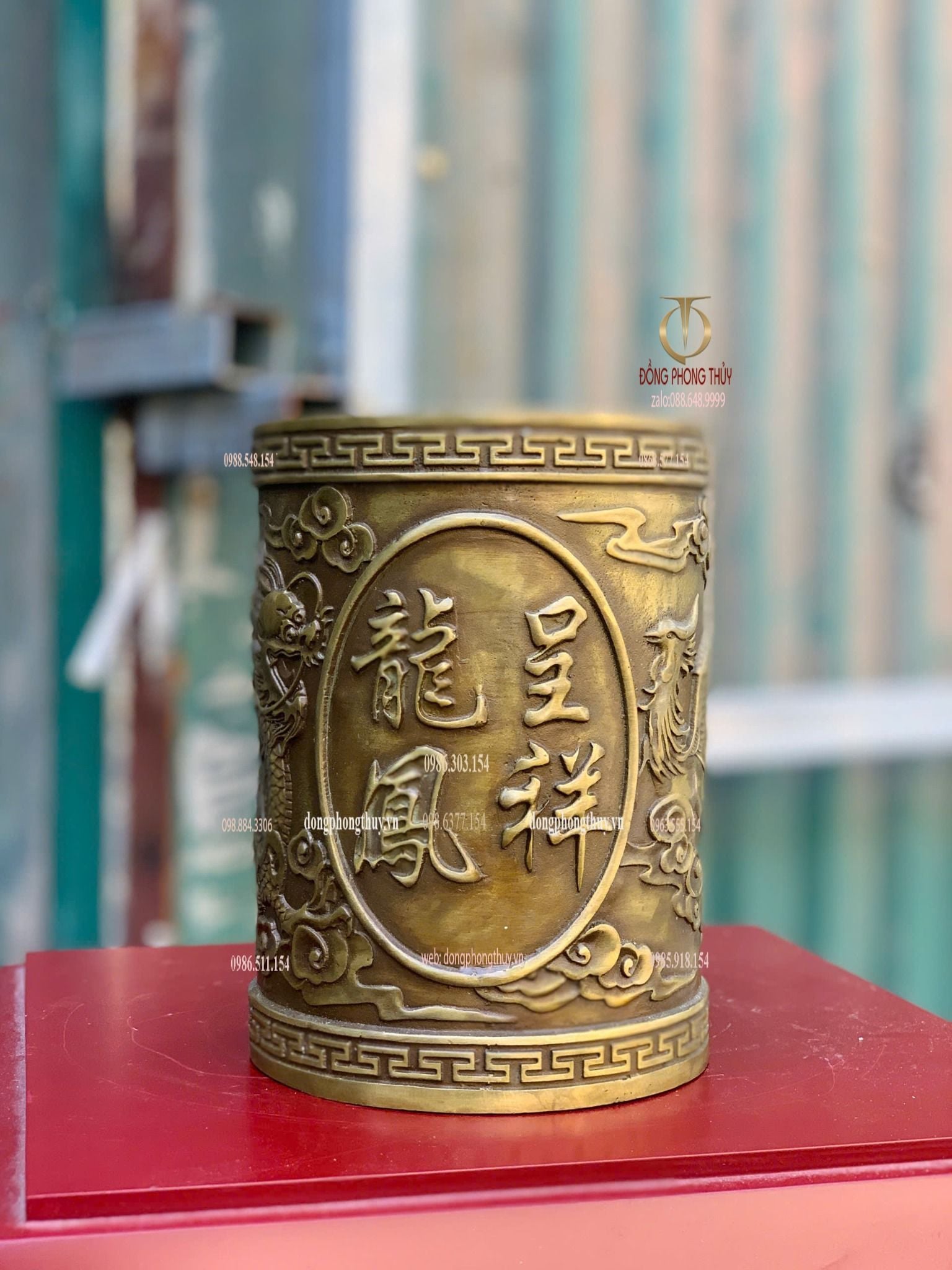 Ống đựng bút bằng đồng