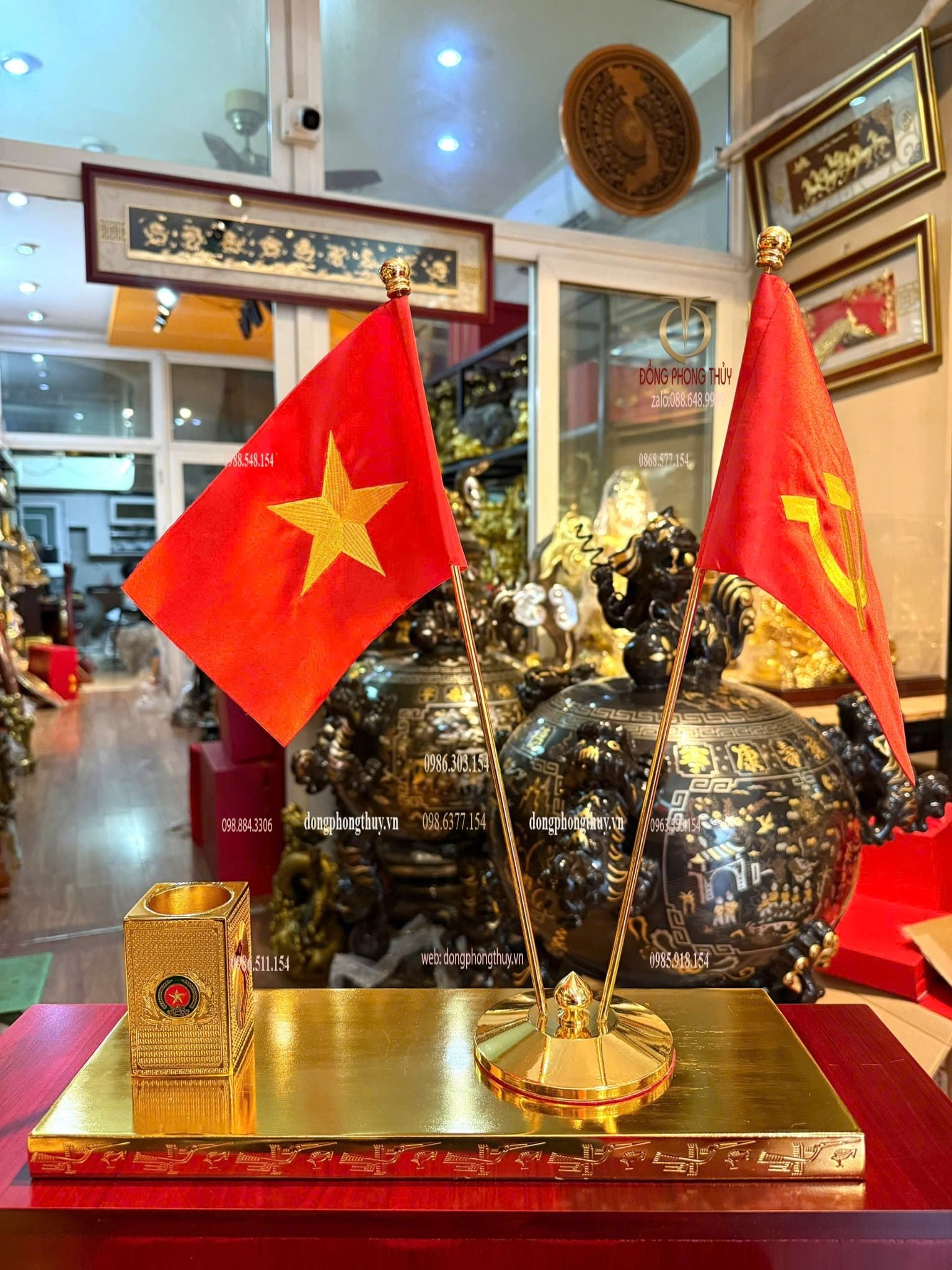 Ống bút cột cờ bằng đồng mạ vàng 24k