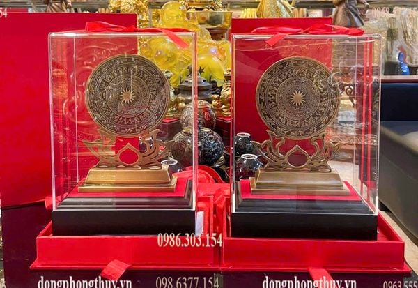 Quà lưu niệm: mặt trống đồng lưu niệm