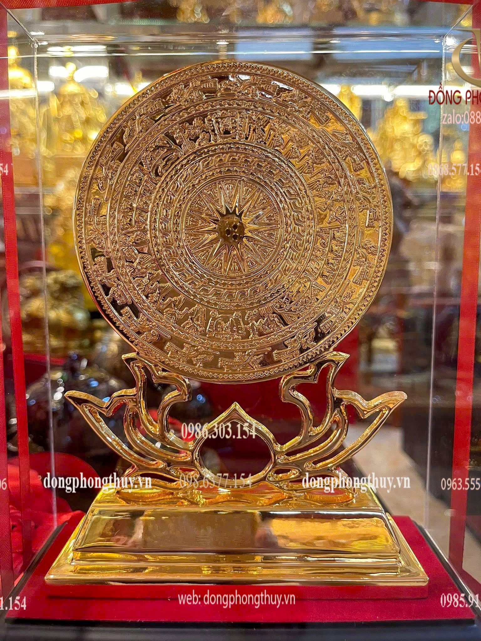 Quà lưu niệm: đĩa trống đồng lưu niệm để bàn