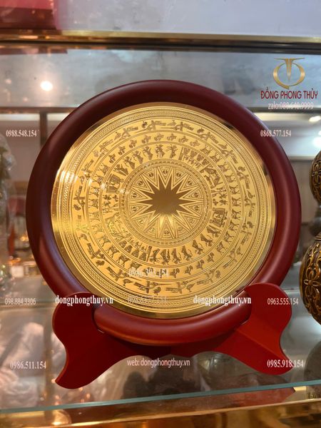 Quà lưu niệm: đĩa trống đồng để bàn