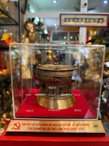 Quà tặng đại hội-quà tặng doanh nghiệp-trống đồng
