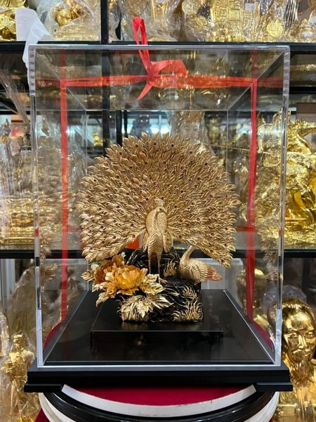 Quà tặng mạ vàng: chim công khổng tước mạ vàng 24k