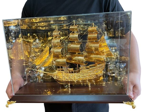 Quà tặng vip:Dài 51cm Mô hình thuyền buồm mạ vàng 24k