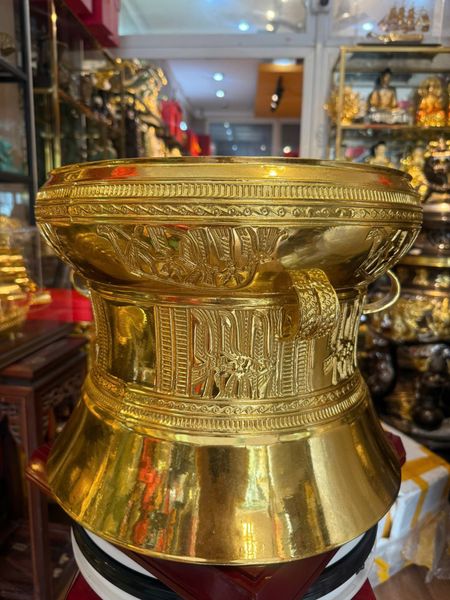 Quả trống đồng đỏ dát vàng