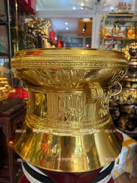Quả trống đồng đỏ dát vàng