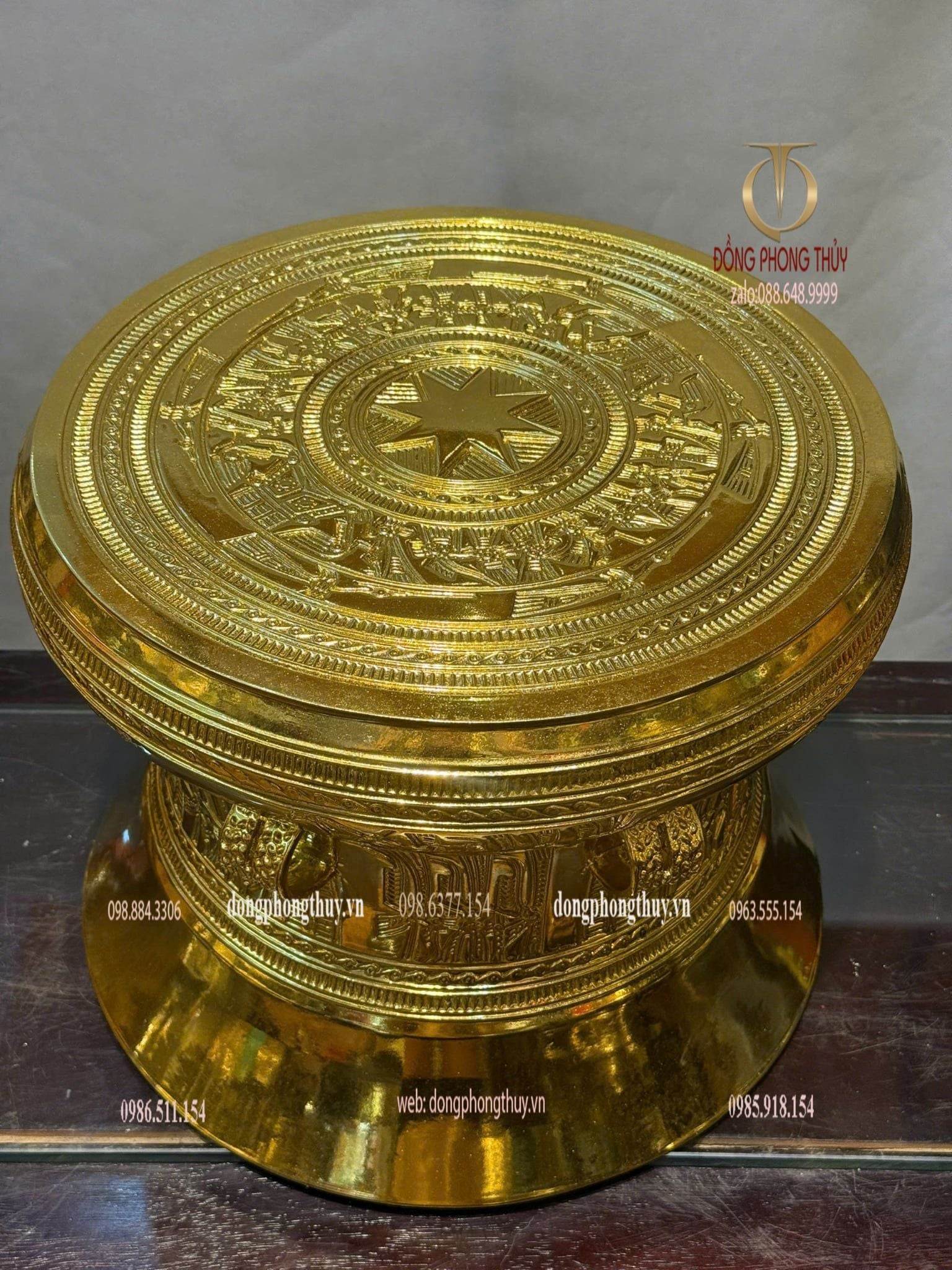 Trống đồng dát vàng