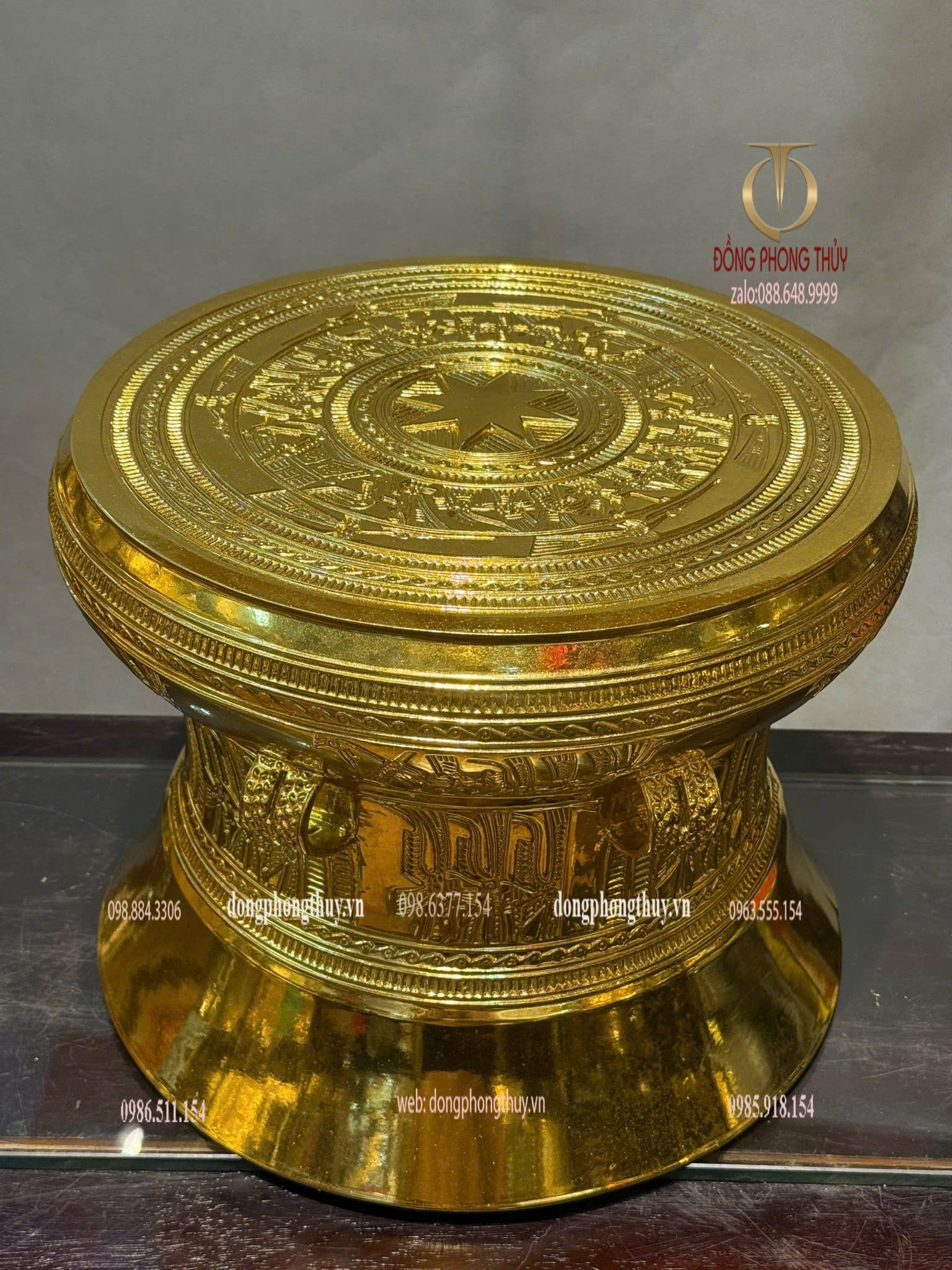 Trống đồng dát vàng