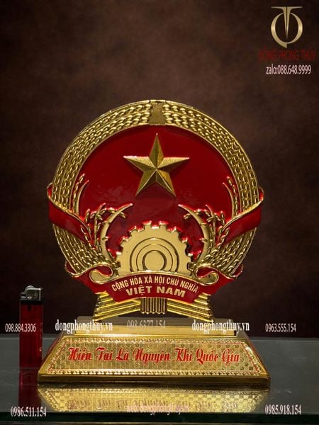 Quốc huy để bàn bằng đồng mạ vàng 24k