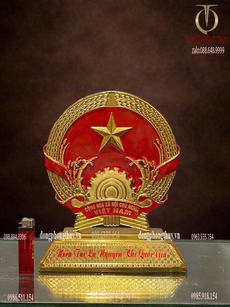 Quốc huy để bàn bằng đồng mạ vàng 24k