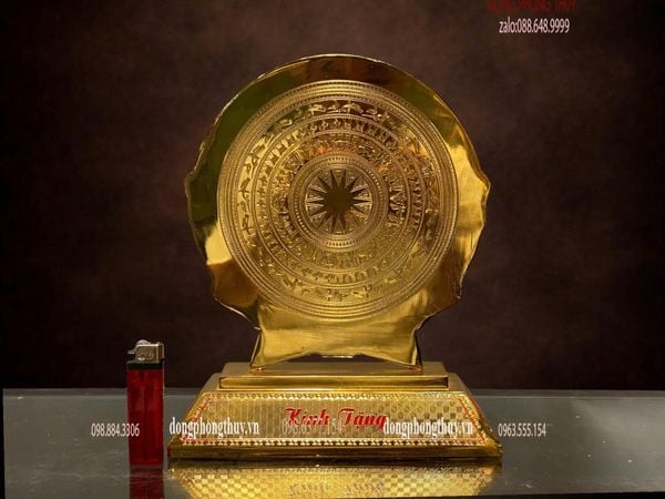 Quốc huy để bàn bằng đồng mạ vàng 24k