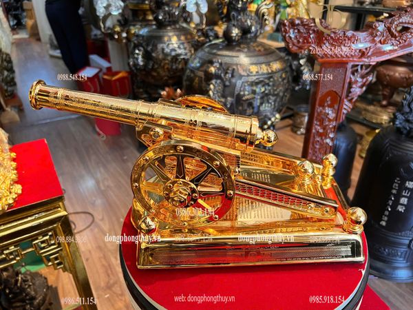 Súng pháo thần công mạ vàng 24k