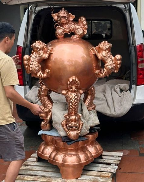 Thất lân vờn cầu 1m7 nặng 320kg