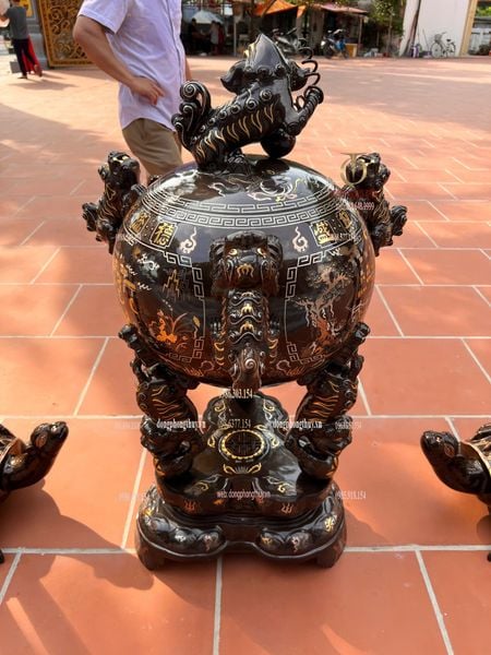 Thất lân vờn cầu 1m2 khảm tam khí + hạc đồng đỏ 1m97