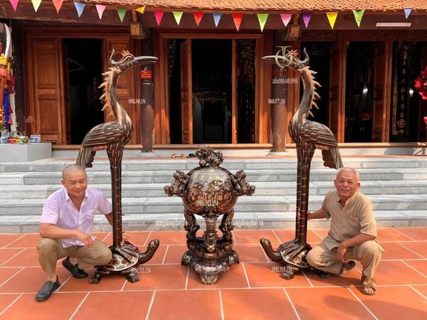 Thất lân vờn cầu 1m2 khảm tam khí + hạc đồng đỏ 1m97