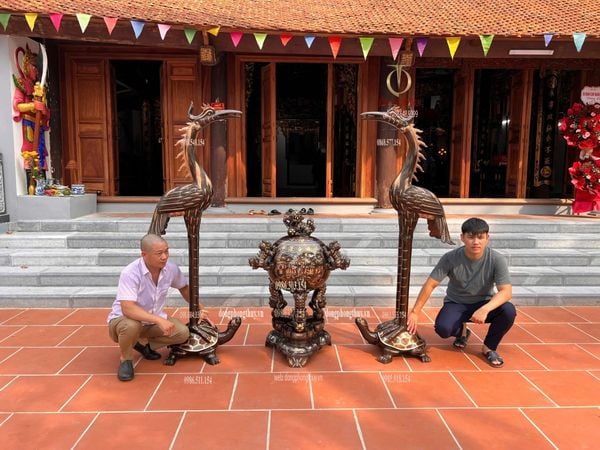 Thất lân vờn cầu 1m2 khảm tam khí + hạc đồng đỏ 1m97