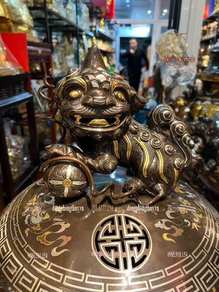 Thất lân vờn cầu 1m2 chữ việt khảm tam khí