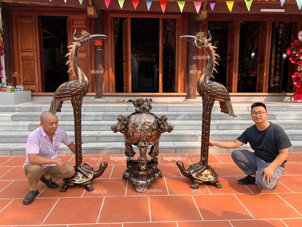 Thất lân vờn cầu 1m2 khảm tam khí + hạc đồng đỏ 1m97