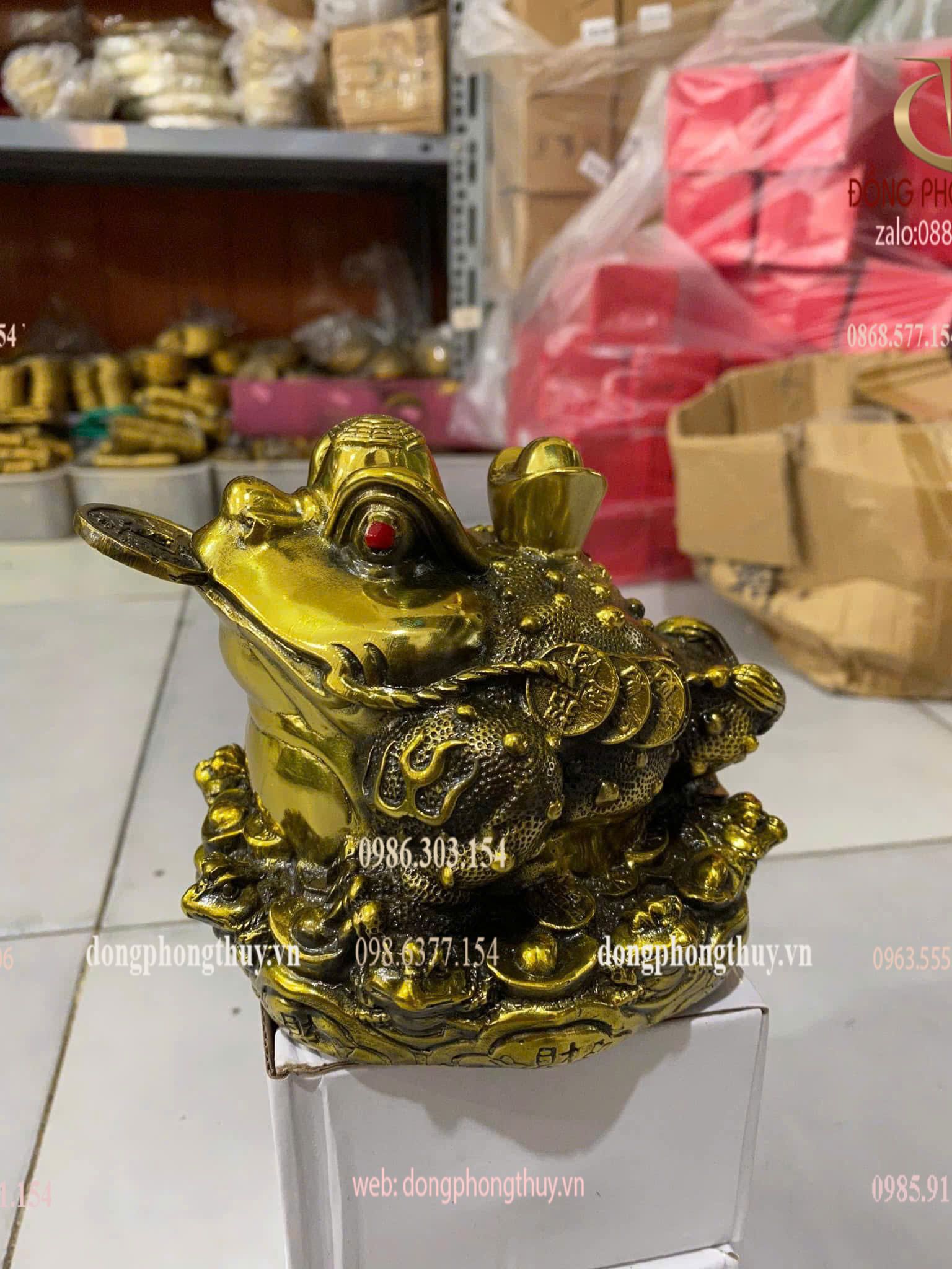 Thiềm thừ cóc ngậm tiền bằng đồng