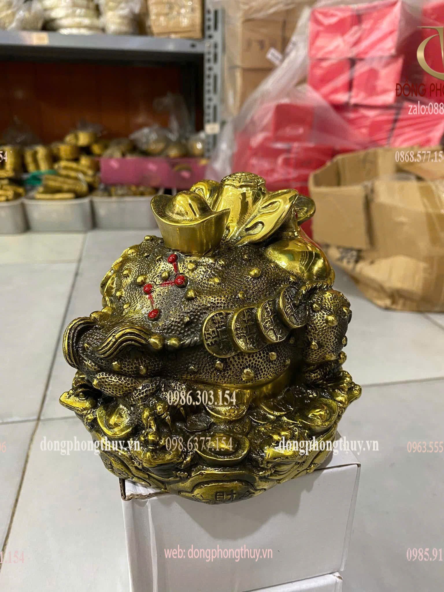 Thiềm thừ cóc ngậm tiền bằng đồng