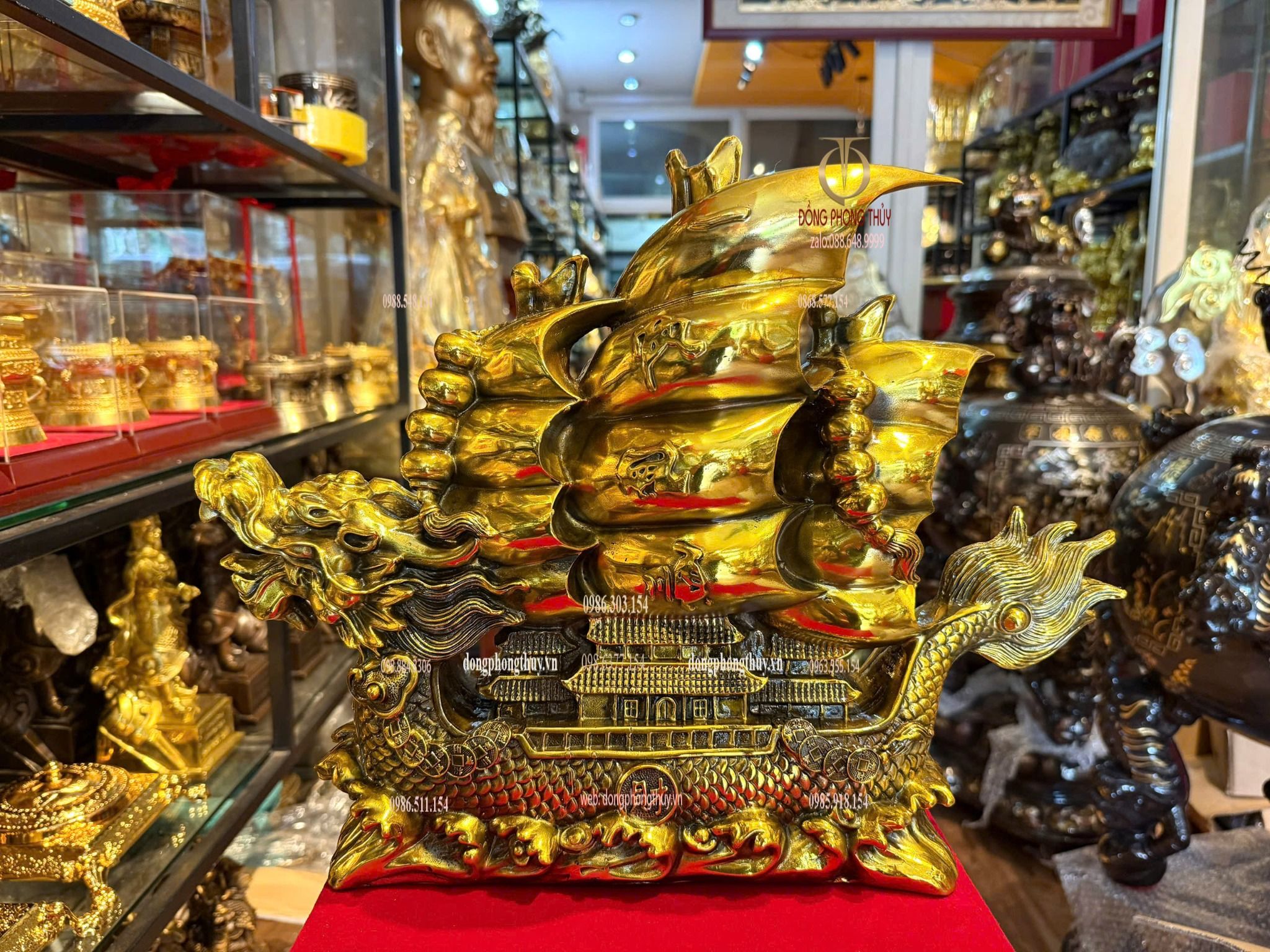 Mô hình thuyền buồm bằng đồng