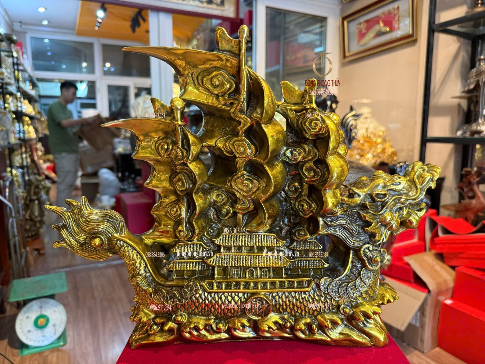 Mô hình thuyền buồm bằng đồng